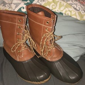 Khombu duck boots